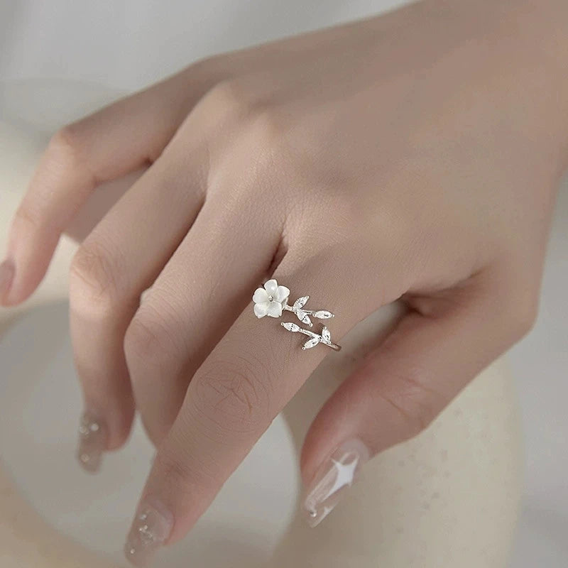 Anello “Moon Blossom” in Argento 925 – Eleganza Floreale Regolabile FY-JZ411 S925 Sterling Silver