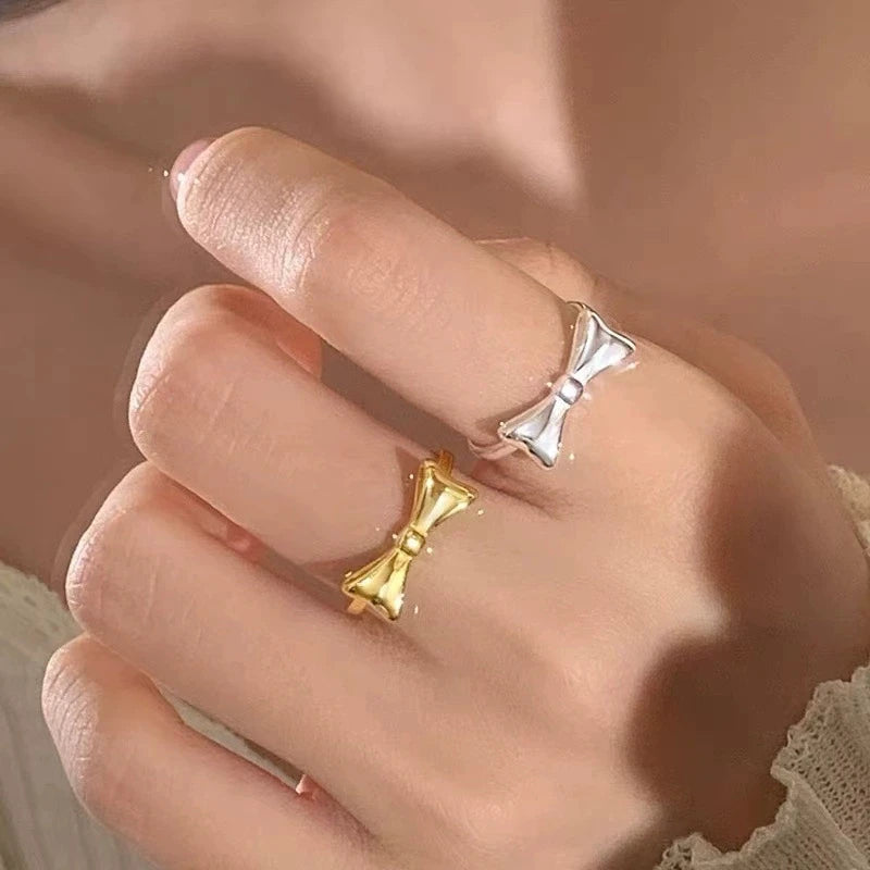 Anello Fiocco Minimal • Argento 925 Placcato Platino • Regolabile