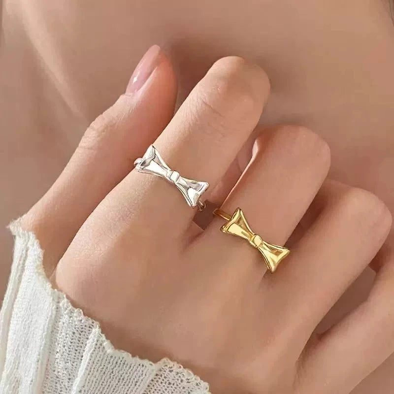 Anello Fiocco Minimal • Argento 925 Placcato Platino • Regolabile