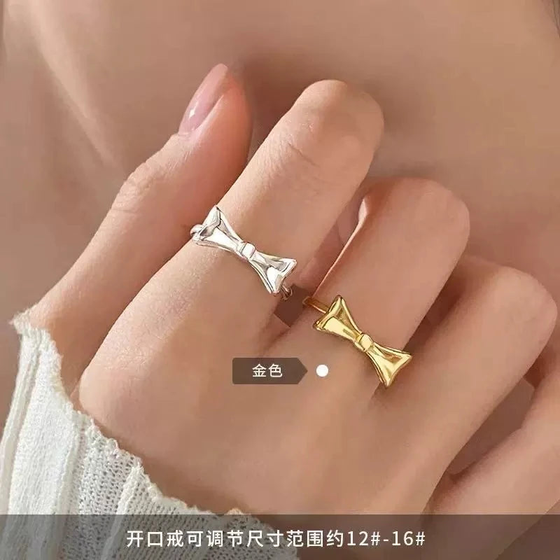 Anello Fiocco Minimal • Argento 925 Placcato Platino • Regolabile