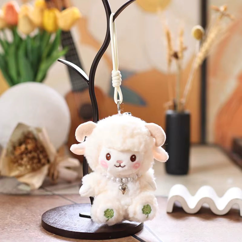 Pecorella Plush Charm – Portachiavi in Peluche Kawaii