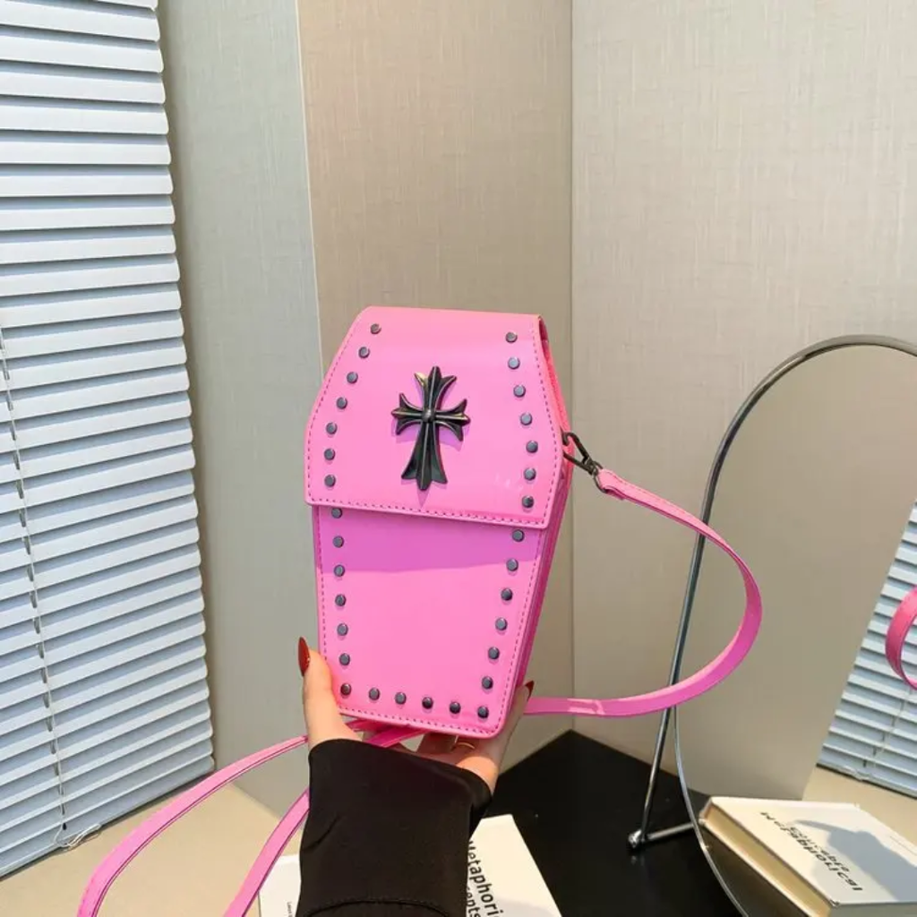 Borsa Gothic Lolita a Forma di Bara – Tracolla con Croce in Metallo