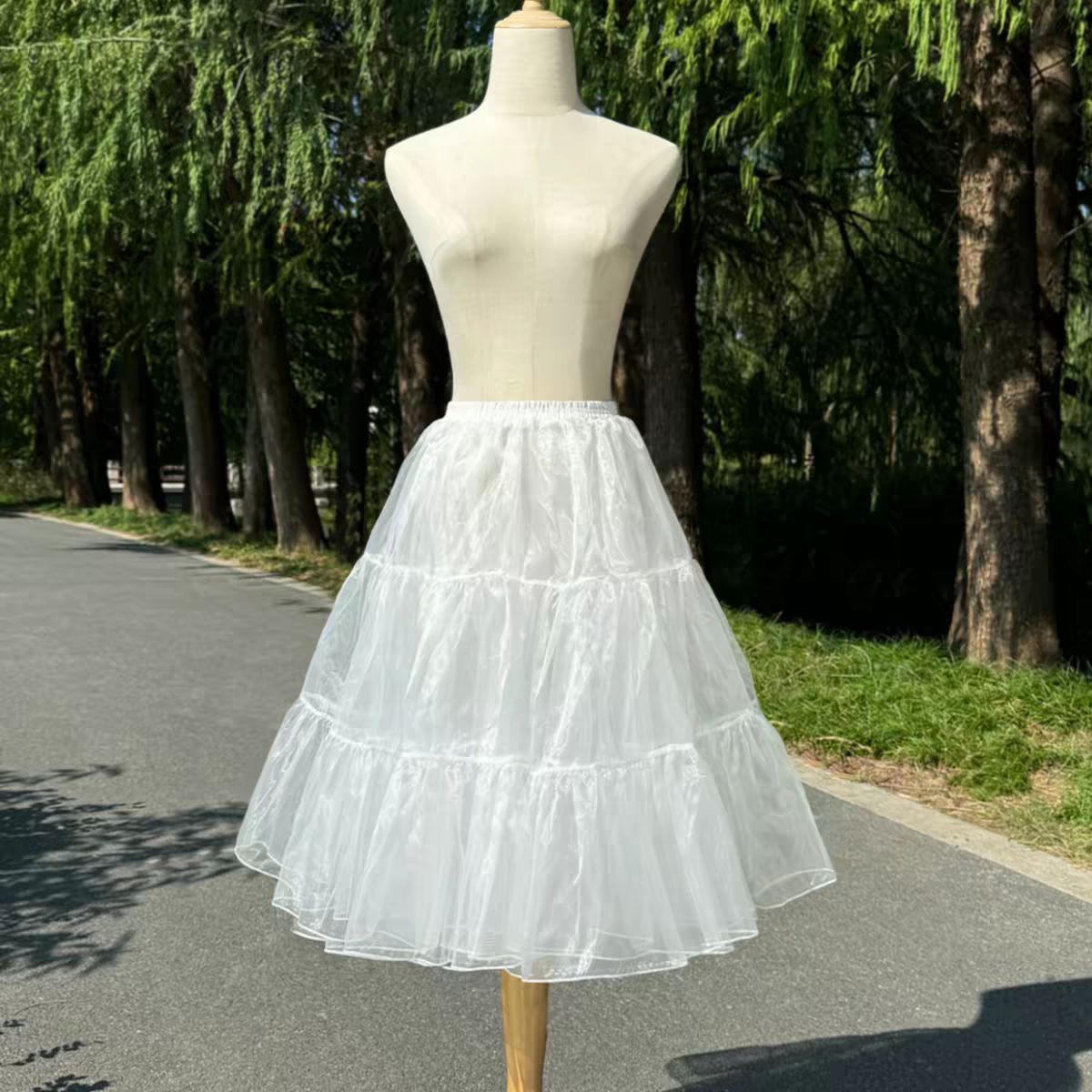 Petticoat Lolita Essentials – La Base di Ogni Coordinato Perfetto