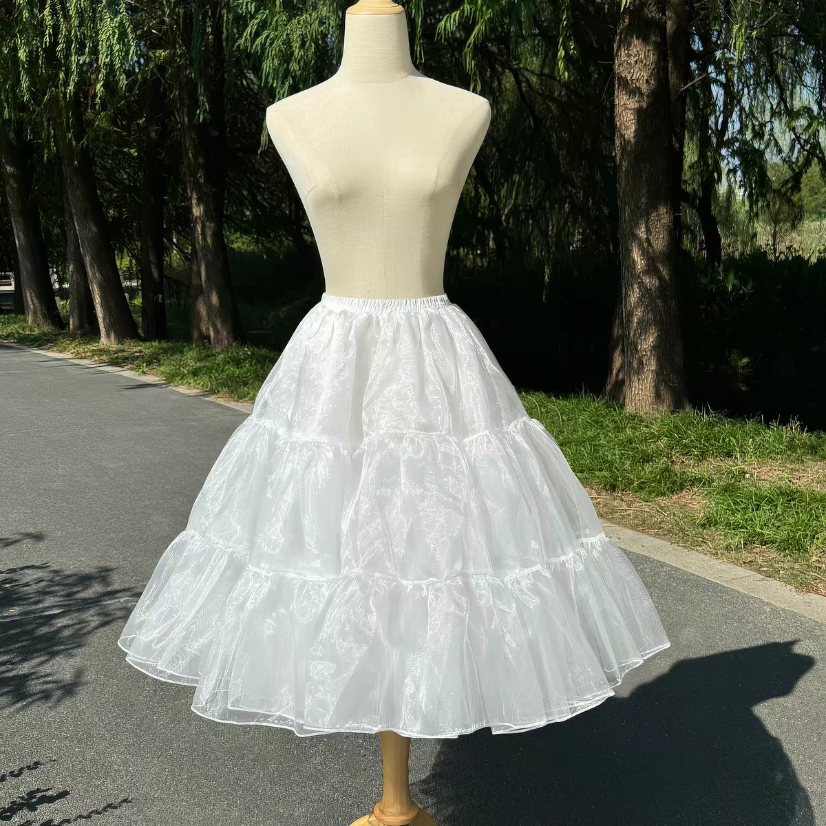 Petticoat Lolita Essentials – La Base di Ogni Coordinato Perfetto