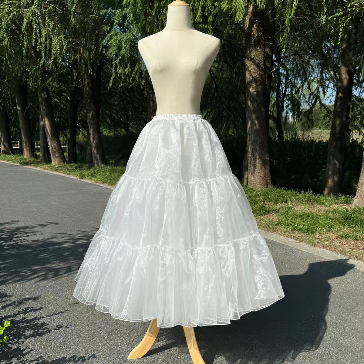 Petticoat Lolita Essentials – La Base di Ogni Coordinato Perfetto